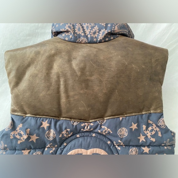 Chanel Paris Dallas Vest sz 36 - Picture 10 of 12